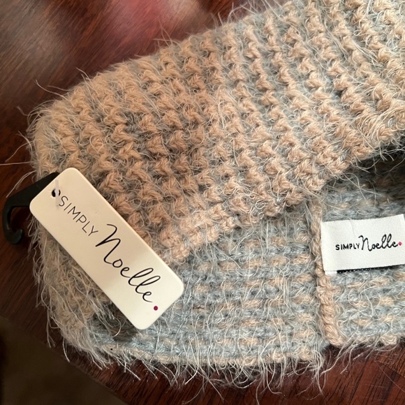 NWT Simply Noelle Soft Fuzzy Ear Warmer Headband/Collar - Picture 2 of 4